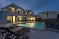 Villa de 4 dormitorios 350 m² Pola, Croacia