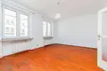 Mieszkanie 2 pokoi 63 m² Warszawa, Polska