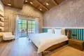 Villa de tres dormitorios 576 m² Lustica, Montenegro