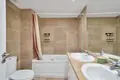 Mieszkanie 2 pokoi 120 m² Benalmadena, Hiszpania
