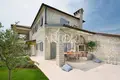 4 bedroom house 297 m² Ladici, Croatia