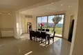 Mieszkanie 4 pokoi 300 m² Parekklisia, Cypr