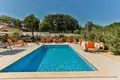 Hotel 325 m² Opcina Medulin, Kroatien