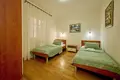Mieszkanie 4 pokoi 131 m² Sveti Stefan, Czarnogóra