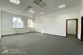 Oficina 4 habitaciones 132 m² en Minsk, Belarús