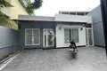 Willa 3 pokoi 78 m² w Sangkat Chak Angrae Leu, Kambodża