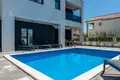 Haus 6 Schlafzimmer 235 m² Opcina Vrsi, Kroatien