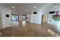 Office 180 m² in Tirana Municipality, Albania