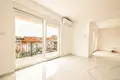 Квартира 3 спальни 101 м² Тиват, Черногория