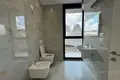 Büro 2 zimmer 130 m² in Tirana, Albanien