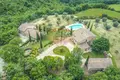 Commercial property 650 m² in Siena, Italy