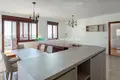 Mieszkanie 2 pokoi 120 m² Becici, Czarnogóra