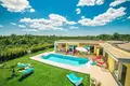 Villa de tres dormitorios 181 m² Roviño, Croacia