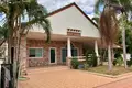 Villa de tres dormitorios 240 m² mab fakthxng, Tailandia