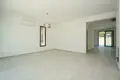 Mieszkanie 4 pokoi 181 m² Pafos, Cypr
