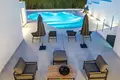 4 bedroom house 385 m² San Pedro Alcantara, Spain