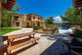 7-Schlafzimmer-Villa 780 m² Souni Zanatzia, Zypern