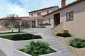 Вилла 4 спальни 550 м² Город Ровинь, Хорватия