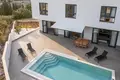 4 bedroom house 375 m² Opcina Milna, Croatia
