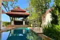 Wohnung 4 Schlafzimmer 380 m² Choeng Thale, Thailand