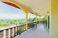 villa de 3 chambres  Chalong, Thaïlande
