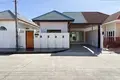 3 bedroom apartment  Si Sunthon, Thailand