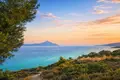 Land 9 400 m² Neos Marmaras, Greece