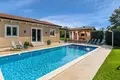 3 bedroom villa 140 m² Grad Porec, Croatia