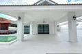Dom 4 pokoi  Nong Prue, Tajlandia