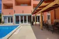 Вилла 6 спален 360 м² Город Пула, Хорватия