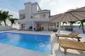 4 bedroom Villa 286 m² Urbanizacion Dona Pepa, Spain