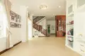 Villa 8 rooms 529 m² in Sangkat Tuol Tumpung Ti Muoy, Cambodia