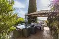 Villa de 4 dormitorios 250 m² en Francia, Francia