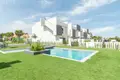 Mieszkanie 4 pokoi 175 m² Torrevieja, Hiszpania