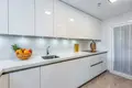 Mieszkanie 2 pokoi 118 m² Marbella, Hiszpania
