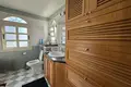 5-Schlafzimmer-Villa 550 m² Germasogeia, Zypern