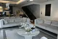 Casa 5 habitaciones 507 m² Condado de Tirana, Albania