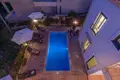 Casa 10 habitaciones 448 m² Split Dalmatia County, Croacia