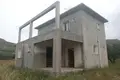 Дом  Кисамос, Греция