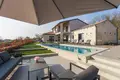Casa 4 habitaciones 300 m² Opcina Tinjan, Croacia