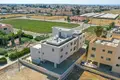 Mieszkanie 2 pokoi 71 m² Pervolia, Cypr