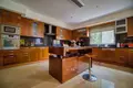 Вилла 6 спален 570 м² Тала, Кипр