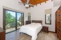 6 bedroom house 385 m² Coxen Hole, Honduras