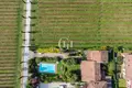 5 bedroom apartment 446 m² Lugana, Italy