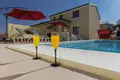 villa de 5 chambres 194 m² Galizana, Croatie