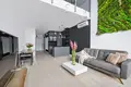 Commercial property 2 rooms 69 m² in Warsaw, Poland