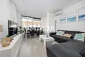 Mieszkanie 4 pokoi 92 m² Torrevieja, Hiszpania