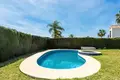 Haus 4 Schlafzimmer 300 m² Dos Hermanas, Spanien