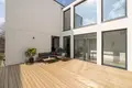 3 bedroom house 258 m² Warsaw, Poland