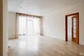 Mieszkanie 2 pokoi 67 m² Ryga, Łotwa